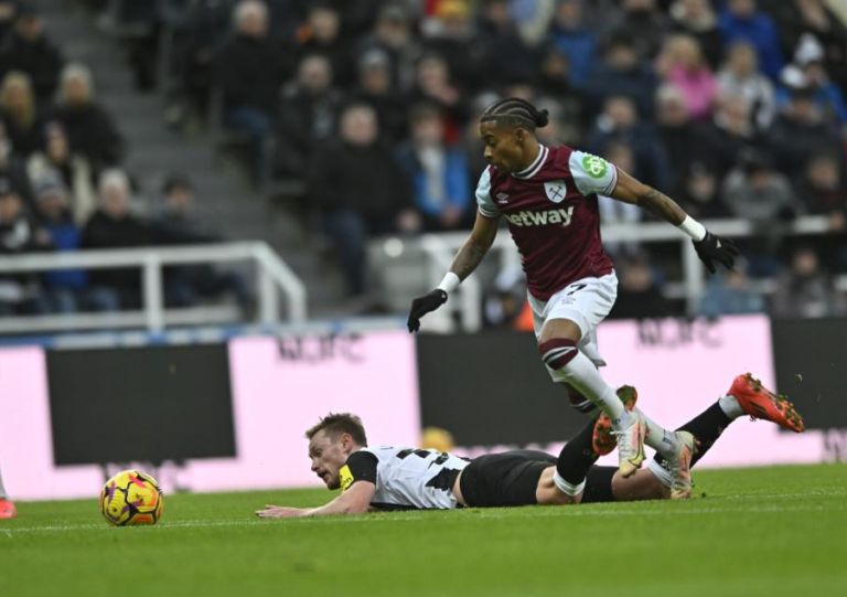 Newcastle United vs West Ham (03:00 – 26/11) | Xem lại trận đấu